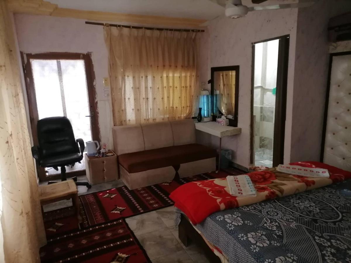 Guest House Hazem Al Azraq ash Shamālī Екстериор снимка